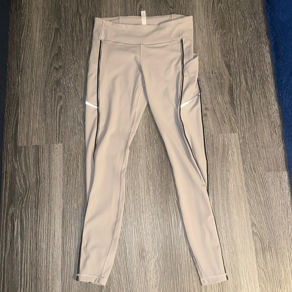 NONNEGOTIABLE! LULULEMON Lilac  Invigorate high rise Leggings with pockets